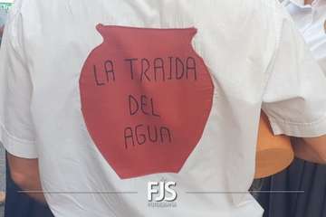 Unas 5.000 personas se remojan en la primera Traída del Agua tras la pandemia/Francisco Javier Santana y TA.